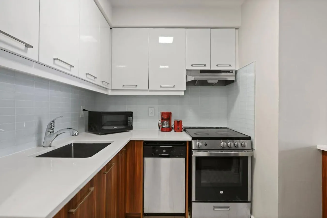 Central 1Bedroom Apartment مونتريال 0*,  كندا