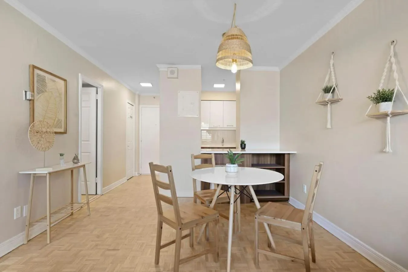 Central 1Bedroom Apartment مونتريال